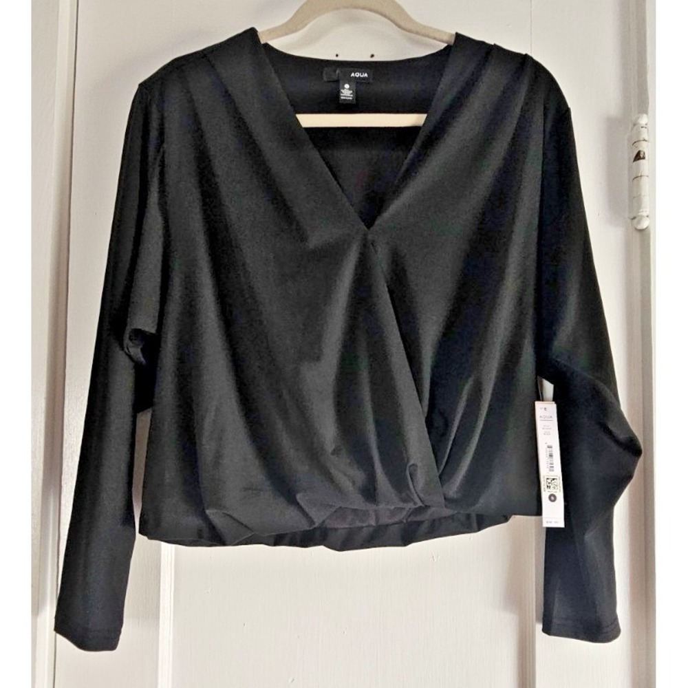 NWT AQUA‎ by bloomingdale's black long sleeve wrap top deep V twisted front